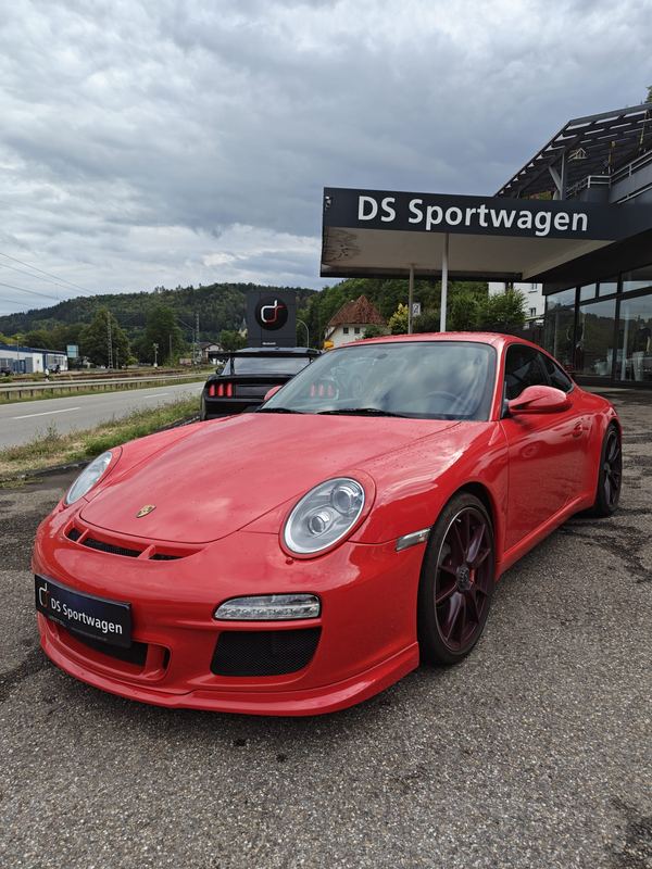 Porsche 911 GT3 in Rot
